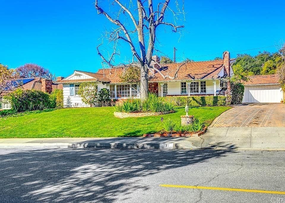 1st image of 1727 Highland Oaks Dr