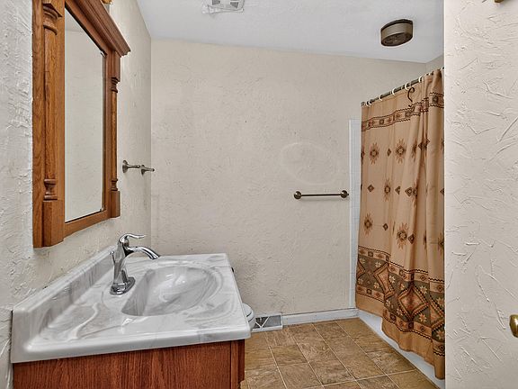 3rd image of 3613 Olympia Cir