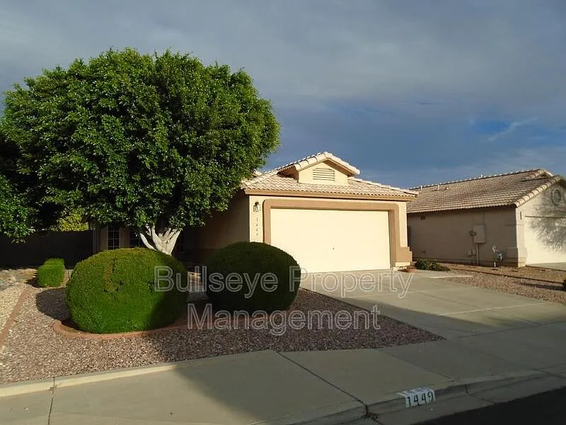 3 bed, 2.0 bath, 1279 sqft, $1,975 — Photo 3
