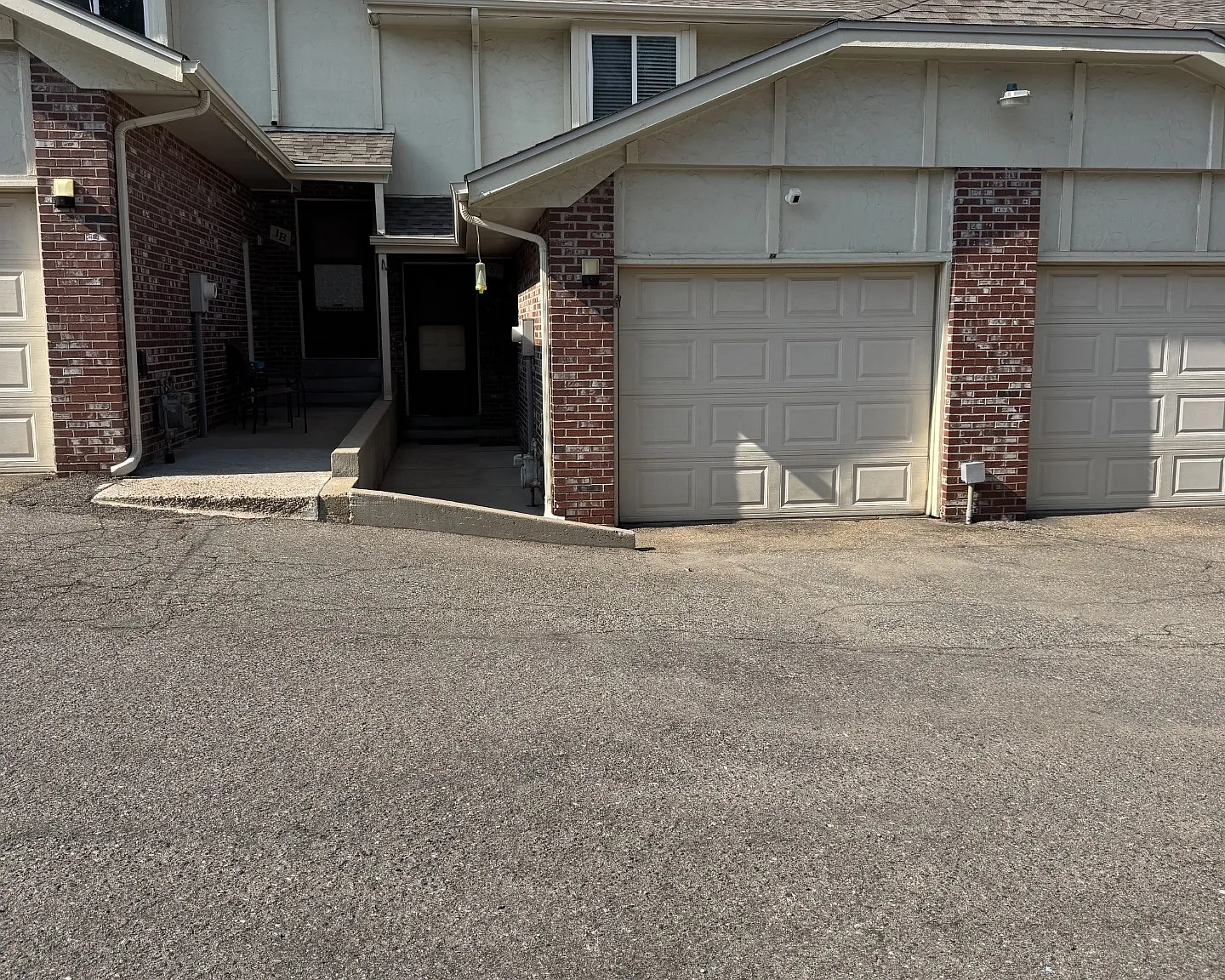 2 bed, 1500 sqft, $2,000 — Photo 2