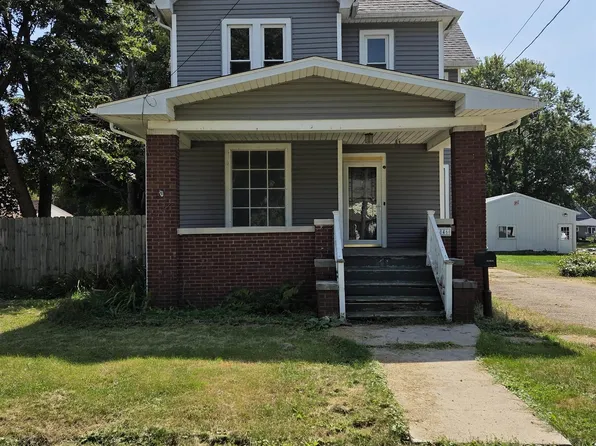 846 E Knox St, Galesburg, IL 61401