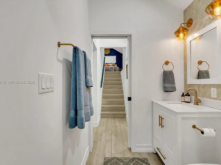 8225 NE 8th Ct — Photo 24