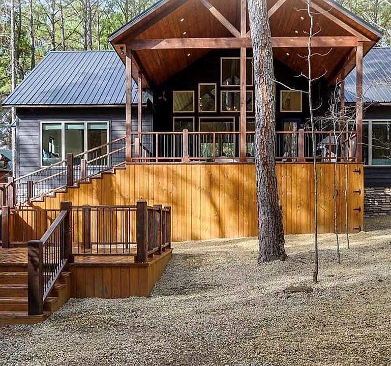 1st image of 134 Mahogany Rd