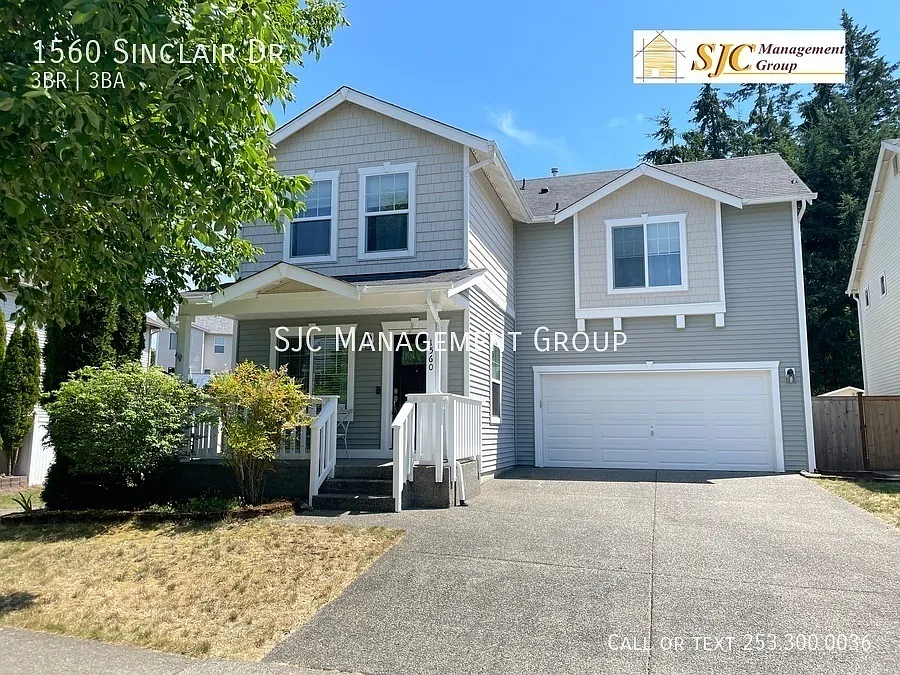 Three Bedroom 2.5 bath home for rent in Dupont — Photo 1