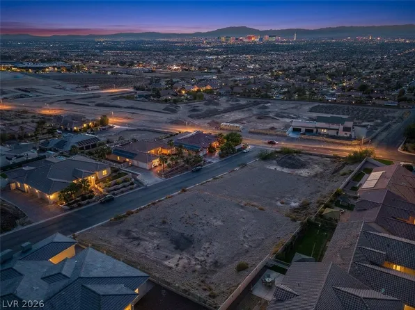7150 Pico Rio Ct, Las Vegas, NV 89156