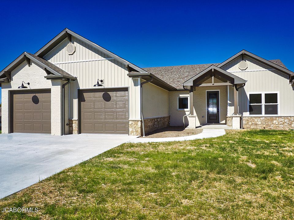 1st image of 4802 Carly Dr