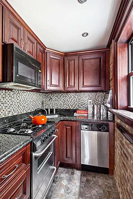 Sold by Town Residential | media 14