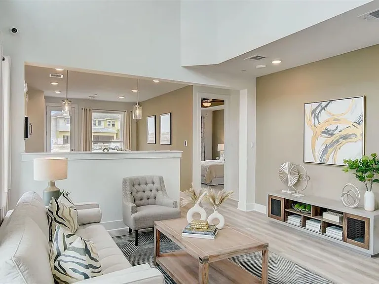 2027 Cora Ivy Ln — Photo 6