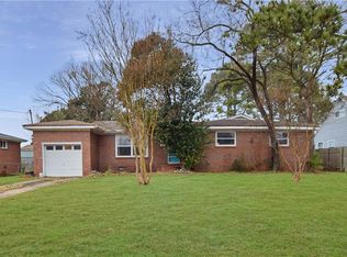 629 Kenneth Rd, Virginia Beach, VA 23462