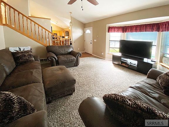 4th image of 1154 Caysie Cir