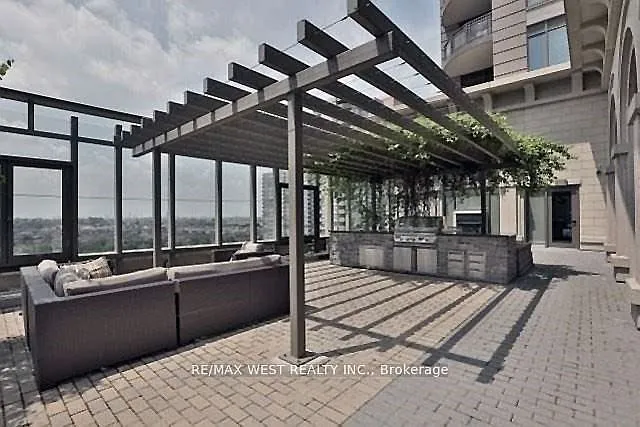 383 Prince Of Wales Dr #129 — Photo 16