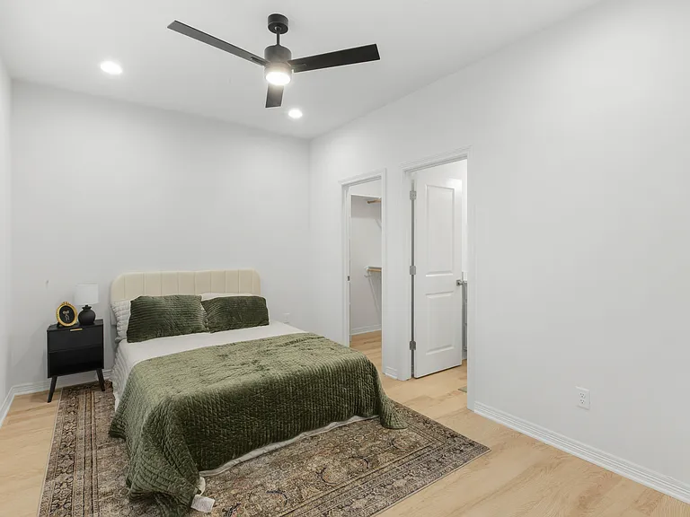 307 Sterling St #D — Photo 23
