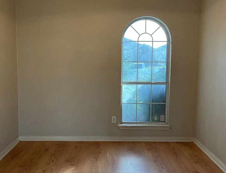 4401 Ethel Ave — Photo 11