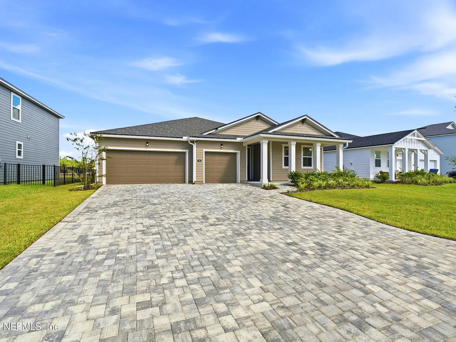 4 bed, 3.0 bath, 2603 sqft, $4,000 — Photo 2