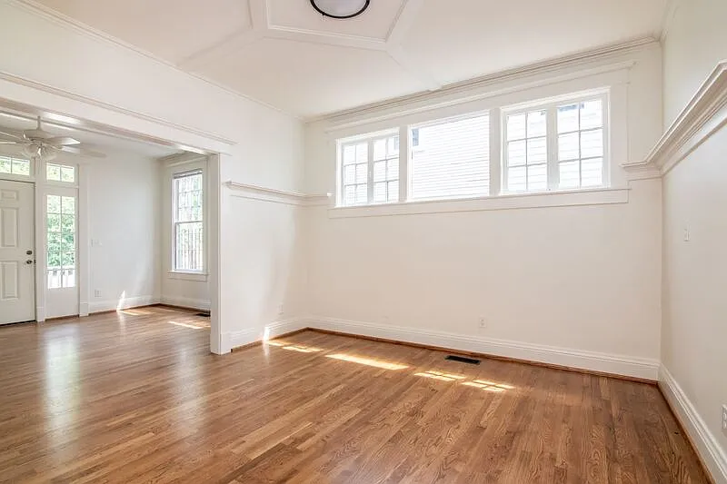 2 bed, 1.0 bath, 680 sqft, $1,200 — Photo 3