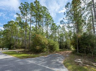 526 Don Graff Rd, Freeport, FL 32439