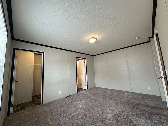 3rd image of 373 Utah Ct #373