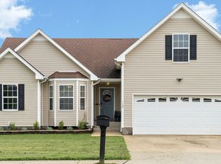 1189 Snoopy Dr, Clarksville, TN 37040