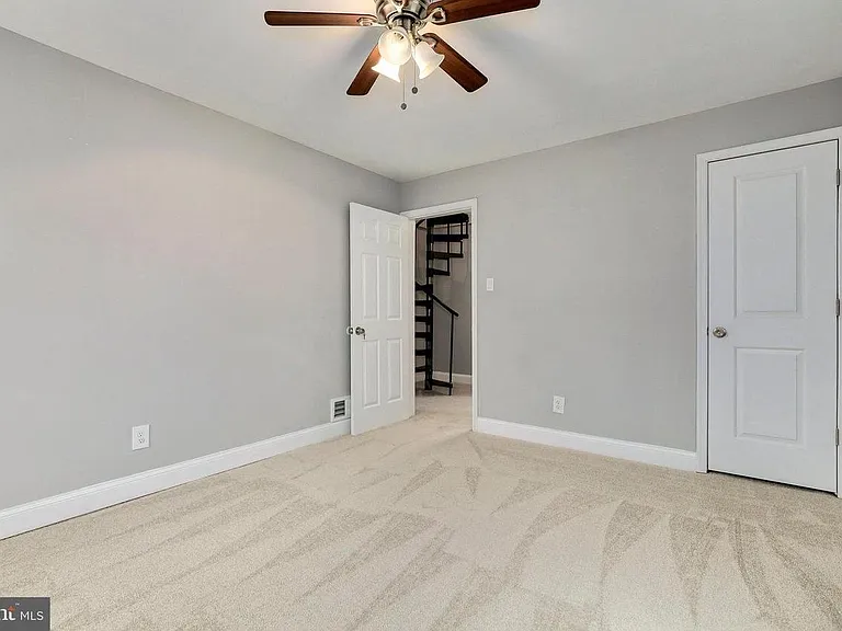 3682 Camden St SE #2 — Photo 17