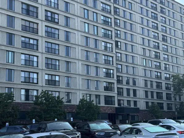 21800 Morley Ave APT 518, Dearborn, MI 48124