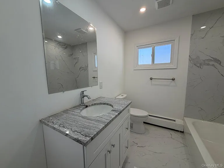 65 Florida Ave — Photo 8