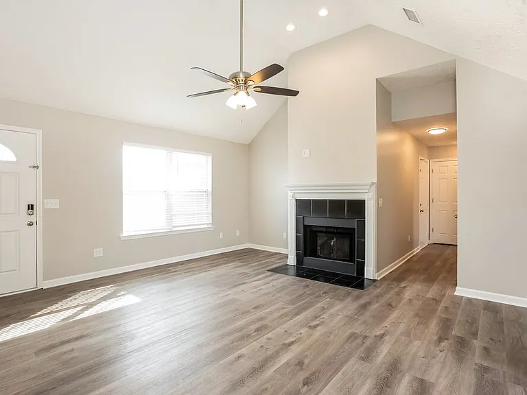 517 Hackney Dr — Photo 5