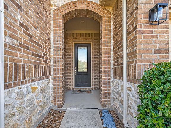2nd image of 25818 Balsamwood Dr