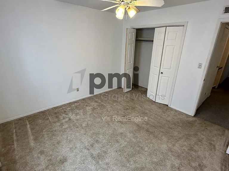 1612 University Dr — Photo 15