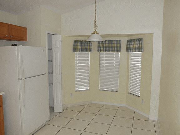 5th image of 2304 Justin Ave