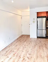 Rented by New York Casas Ltd.