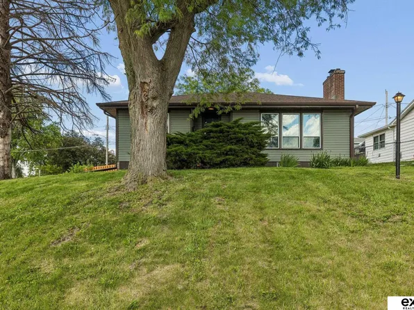 4001 S 39th St, Omaha, NE 68107