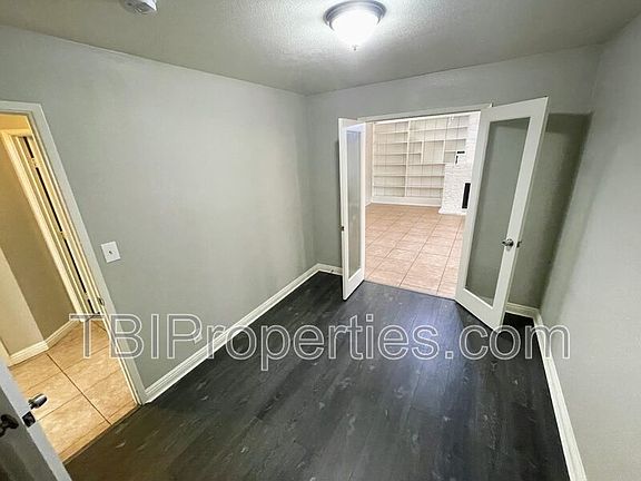 5th image of 156 E Marshall Blvd #1
