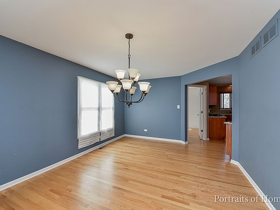 5th image of 17600 Webster Ct