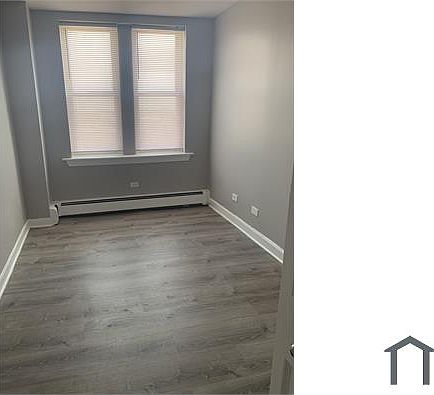 5th image of 7147 S Jeffery Blvd APT 204