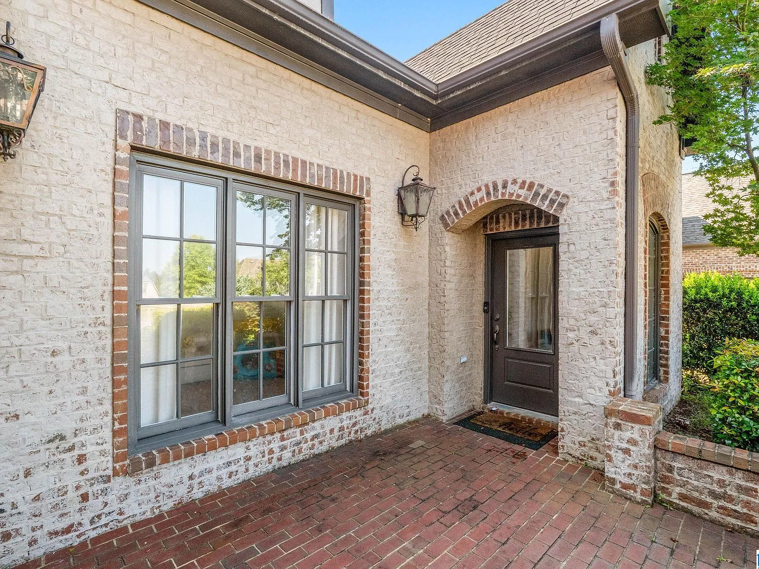 4 bed, 2.5 bath, 2899 sqft, $3,600 — Photo 3