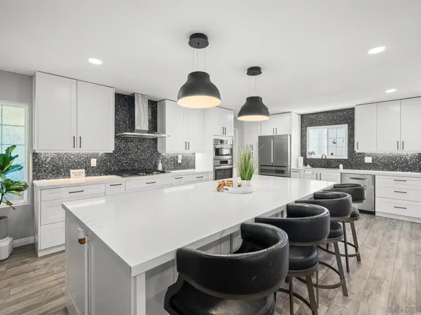 6521 Cowles Mountain Blvd, San Diego, CA 92119