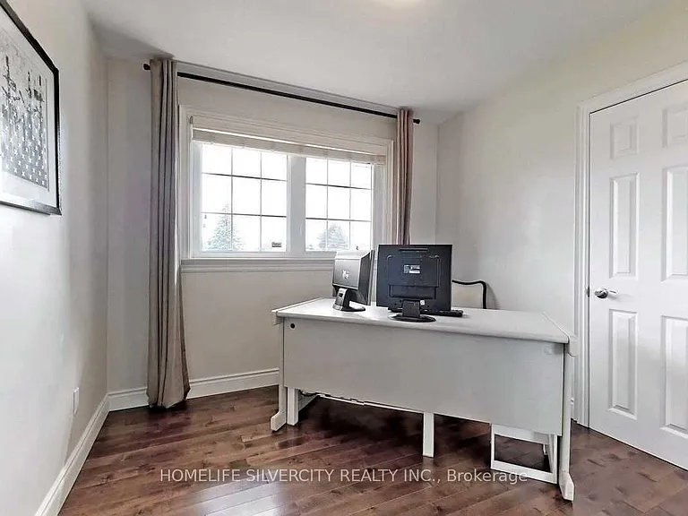 256 Weighton Dr — Photo 16