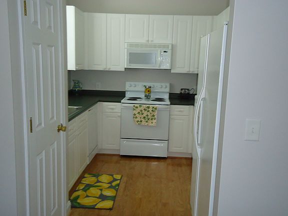 3rd image of 2360 Madison Green Dr