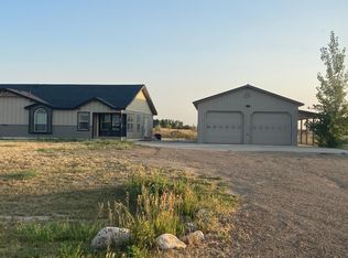 4925 Ridge Dr #B, Williston, ND 58801