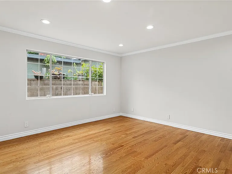 6508 Mammoth Ave — Photo 23
