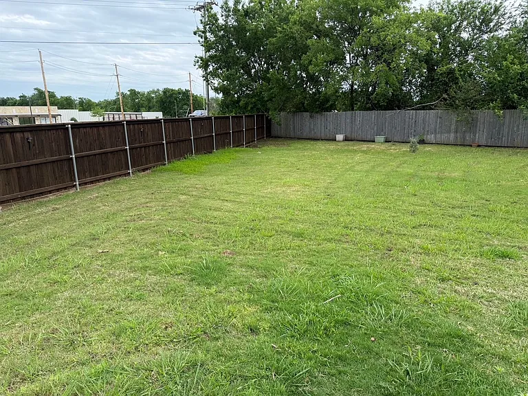 100 N Creek Dr — Photo 18