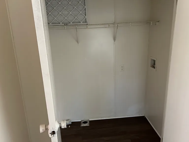 7528 Taurus Cir W — Photo 6