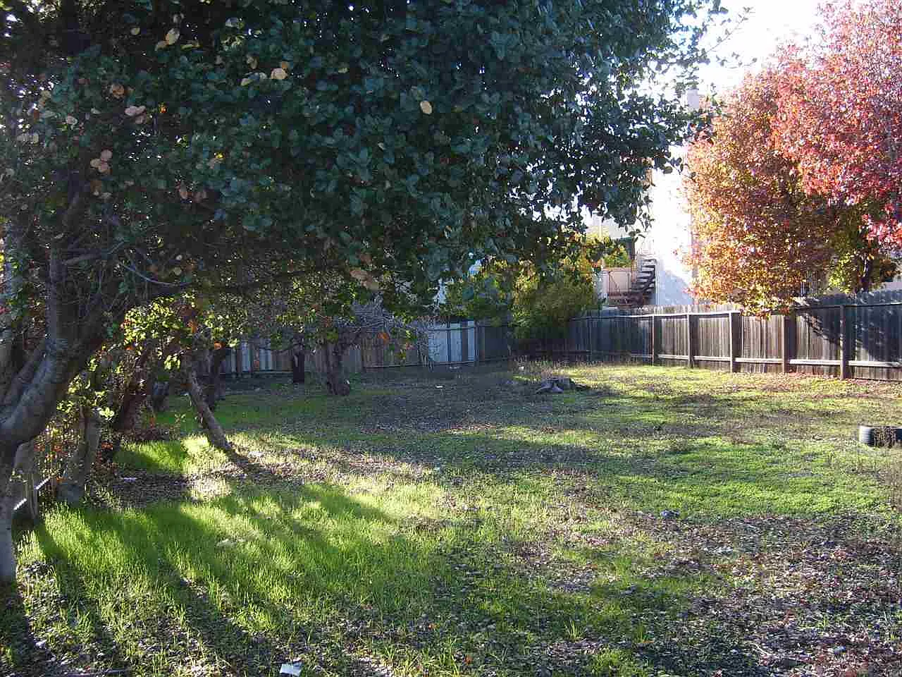 1745 Elm St photo 1