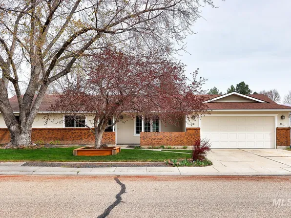 9160 W Austin St, Garden City, ID 83714