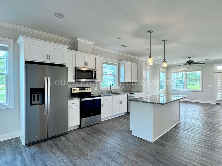 4732 Siddons Dr — Photo 9