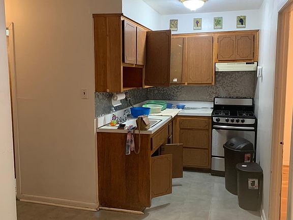 4th image of 1118 E 89th St #2