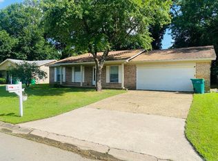 4 Brookway Ln, North Little Rock, AR 72120