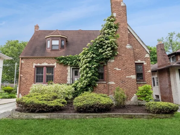 253 Gage Rd, Riverside, IL 60546