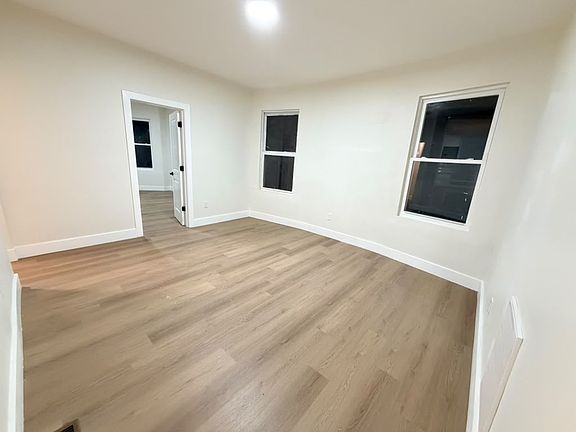 3rd image of 546 S 20th St Floor 3
