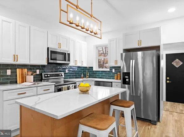 5725 Hunter St, Philadelphia, PA 19131